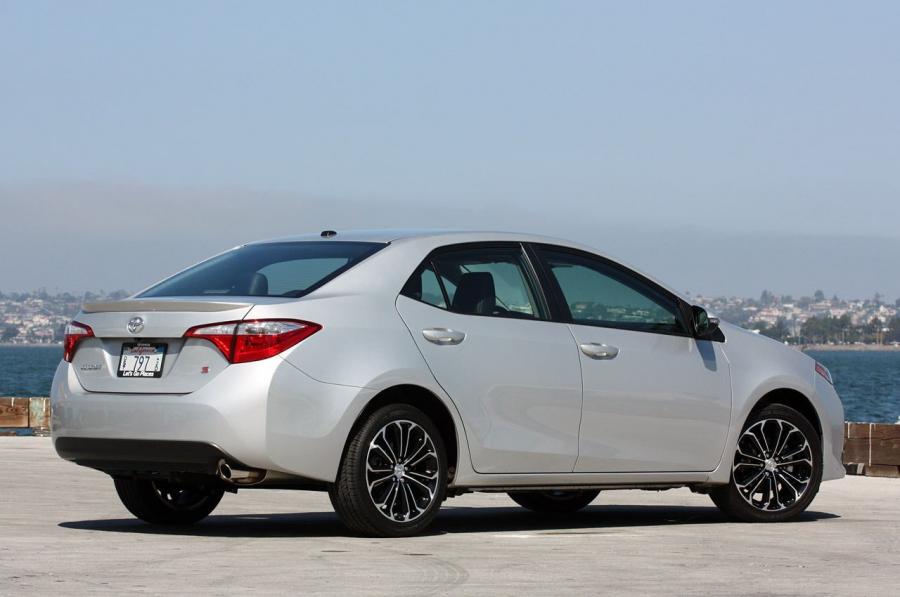  Toyota Corolla 2014 года  (фото 75 из 212)